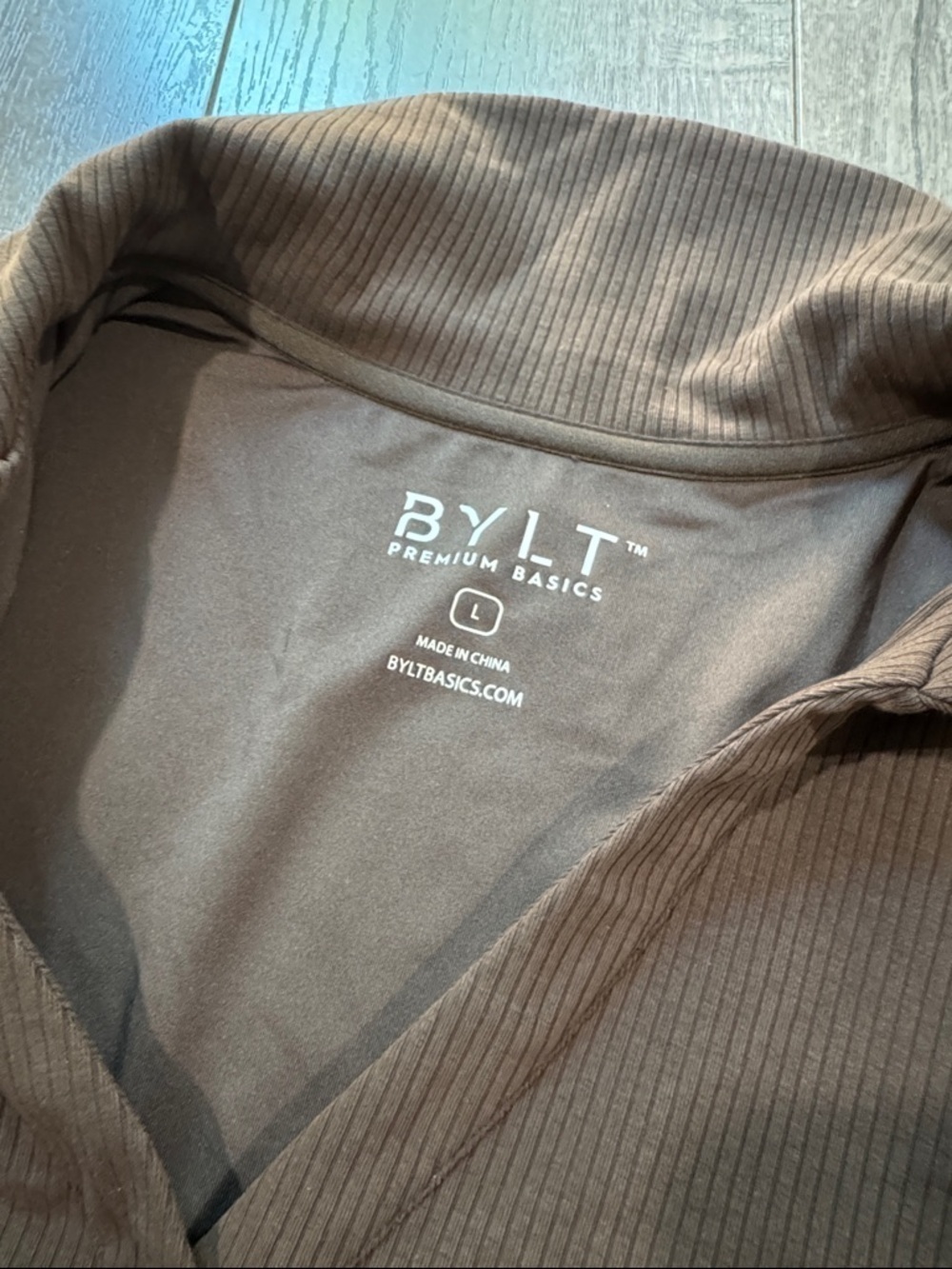 NWT  BYLT Ribbed Long Sleeve Bodysuit with Built-In Bra – brown L - Picture 8 of 8